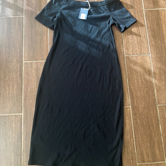 Off Shoulder Dress - Picture 2 of 3